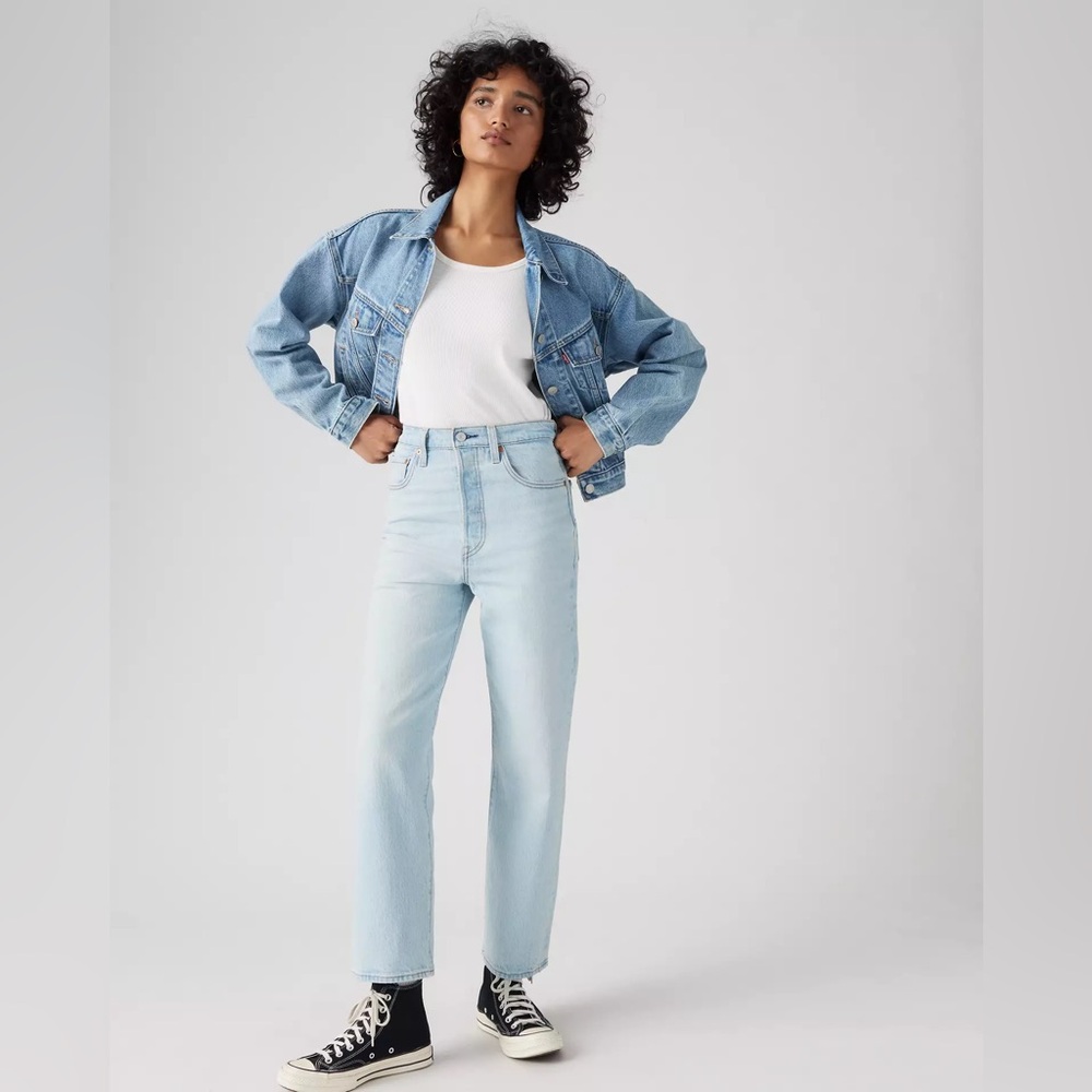 Levi’s Ribcage Straight Ankle Jeans, Light Wash High Rise Straight Jeans W32 L27